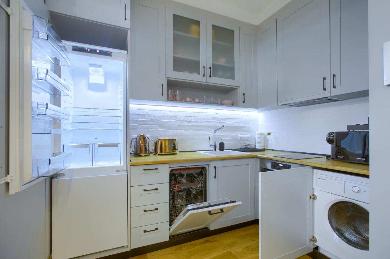 Premium Apartments Lovely 2Bd Near The Parliament Sofía Exterior foto